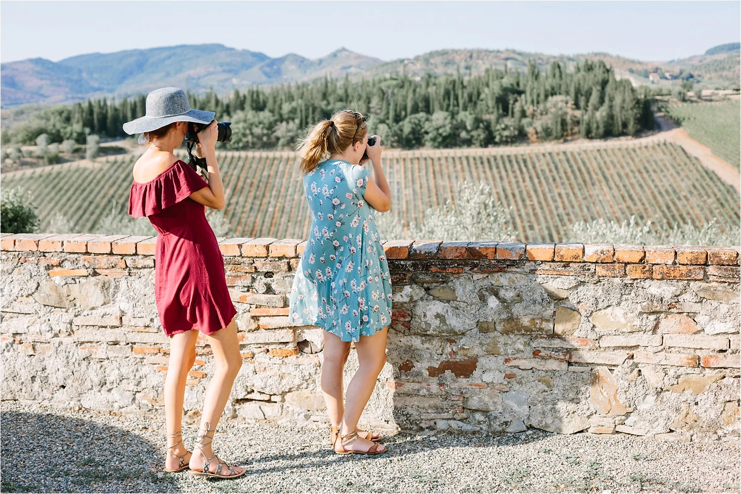  Just my pretty friends photographing pretty things.&nbsp; 