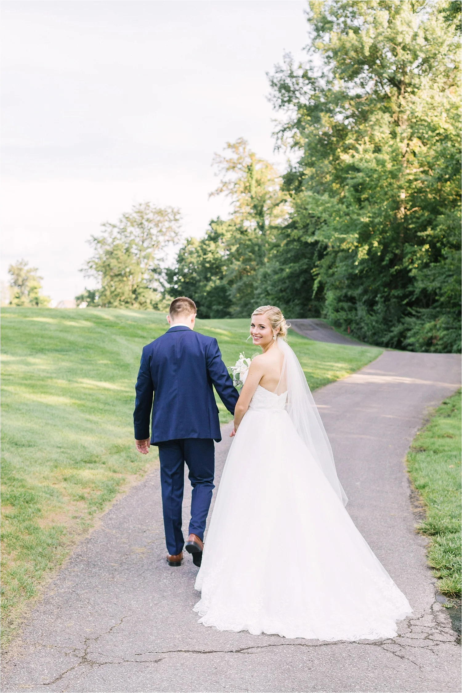  Eva looked like an actual angel on her wedding day. 